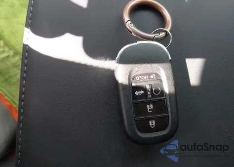 2025 Honda Accord Hybrid Sport-L z USA, uszkodzony, nr VIN 1HGCY2F74SA071853